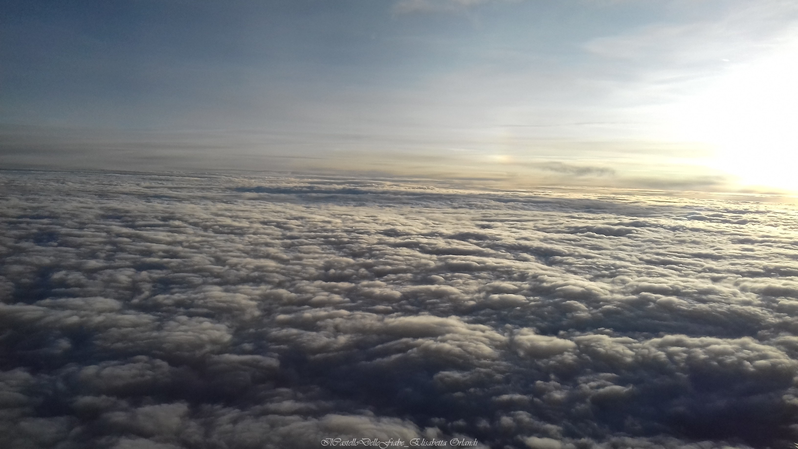 Au dessus des nuages.jpg